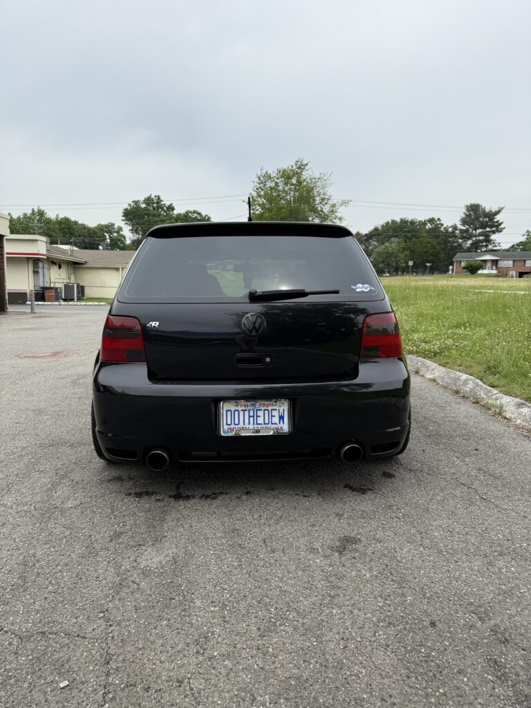 2004 Volkswagen Golf R32