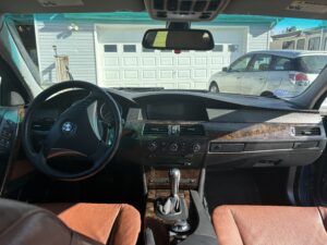 2005 BMW 525i