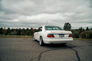 1994 Mercedes-Benz E320