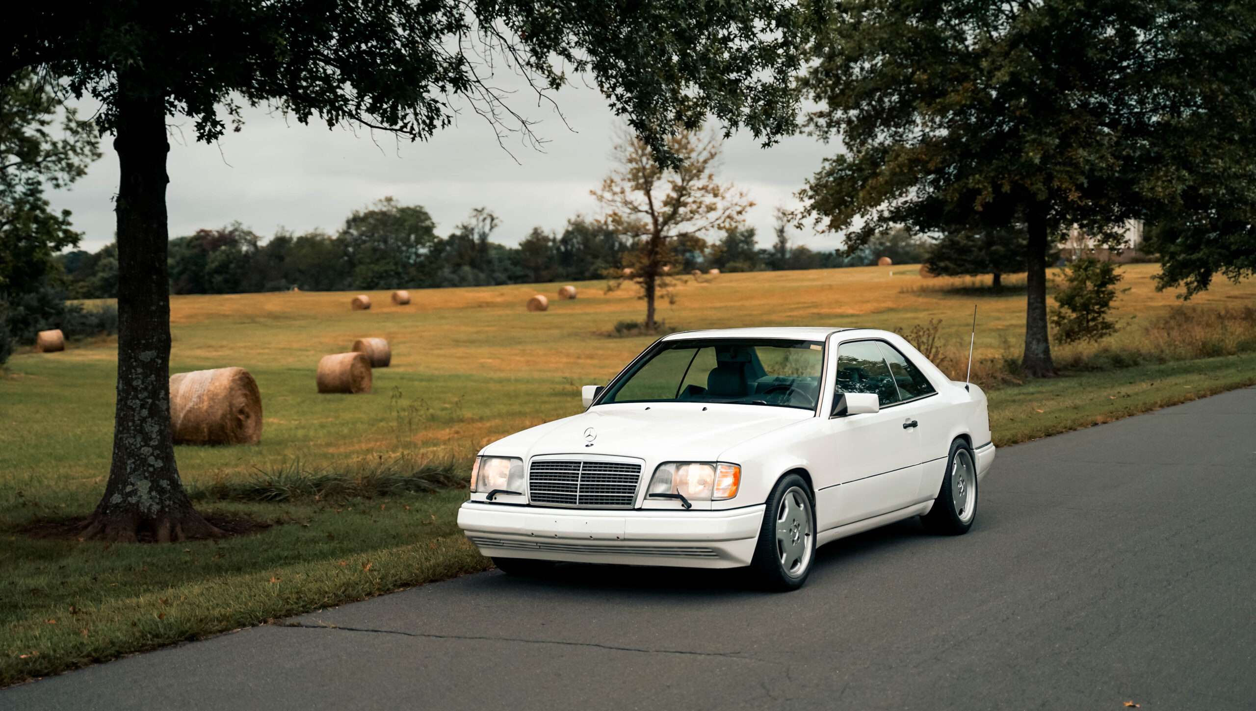 1994 Mercedes-Benz E320