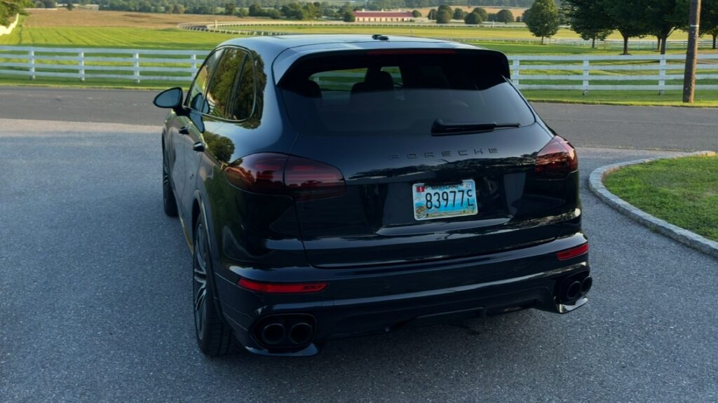 2016 Porsche Cayenne GTS