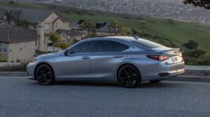 2024 Lexus ES 300